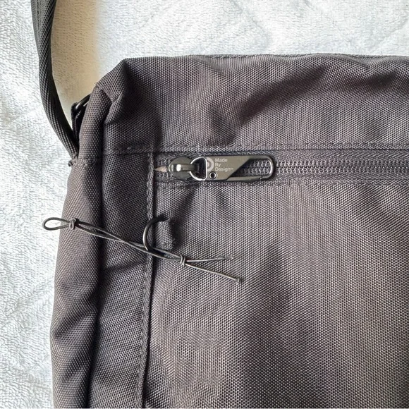 Target Made By Design Anti-Theft Crossbody Bag - Black - Medium Size - Picture 4 of 15